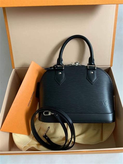 lv epi alma|louis vuitton alma pm price.